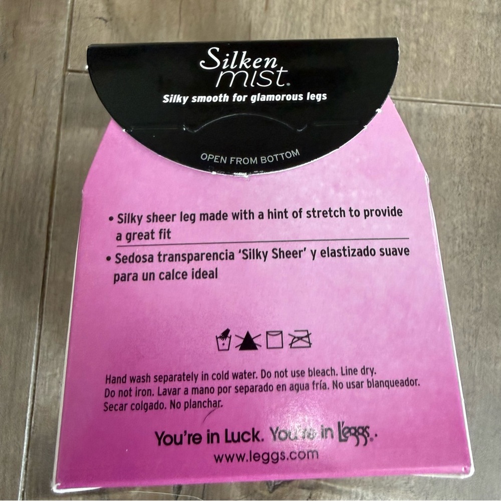 NEW Leggs Tights Silken Mist Silky Sheer Leg Control Top Black Mist Sz B Medium - Picture 6 of 8